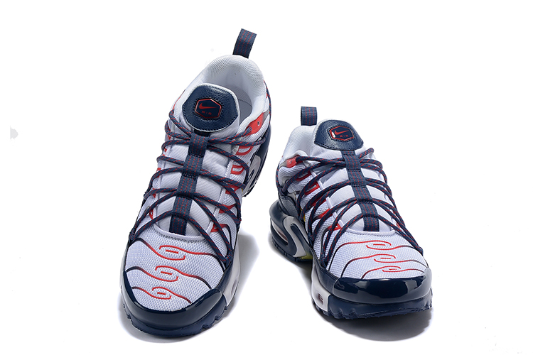 nike air cushion sneakers